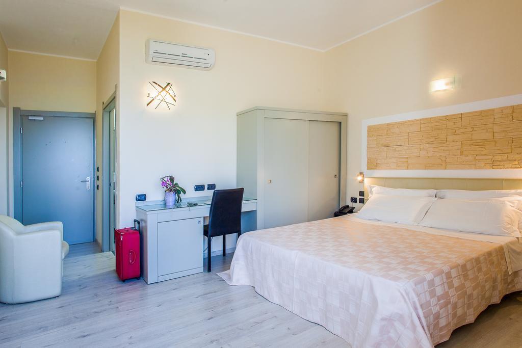 Hotel Calamosca Cagliari Extérieur photo