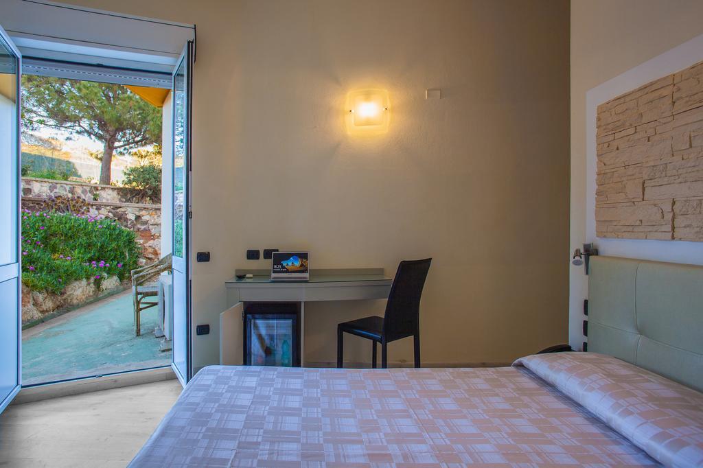 Hotel Calamosca Cagliari Extérieur photo