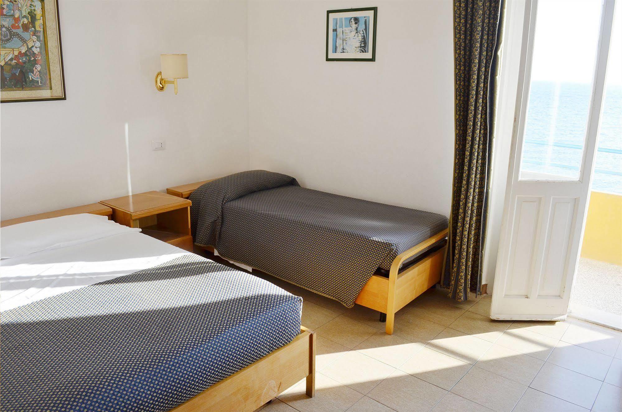 Hotel Calamosca Cagliari Extérieur photo