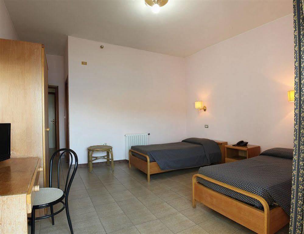 Hotel Calamosca Cagliari Extérieur photo